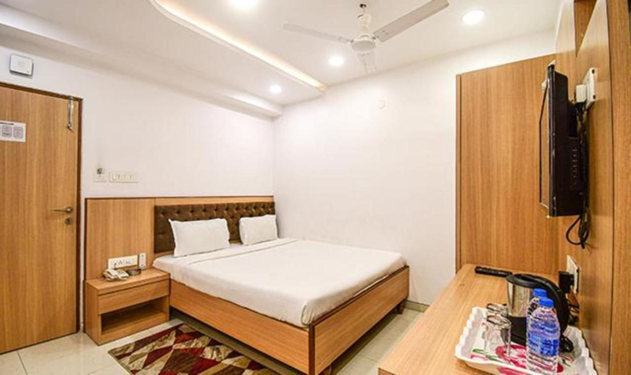 Fabhotel Stay Inn International - Nr Sealdah Station Kolkata Exterior photo